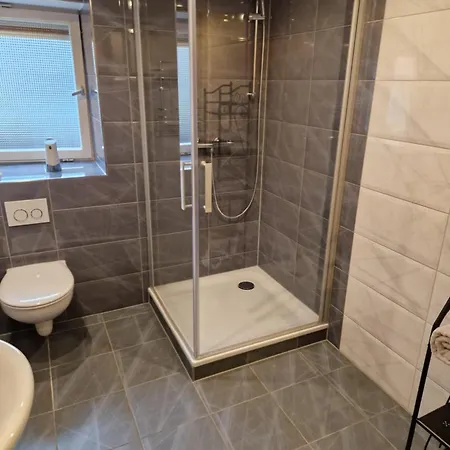 Alex Meissner App 2 *